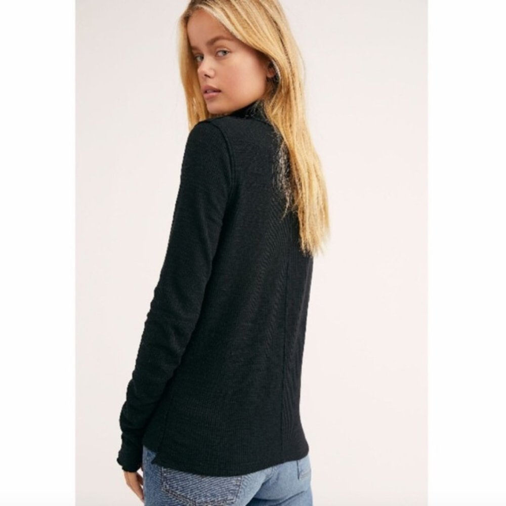 FREE PEOPLE We The Free Marigold Waffle Knit Thermal Turtle Top in Black XS - Picture 3 of 11
